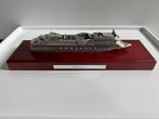 Te koop model AidaMar cruiseschip 1:1400, Hobby en Vrije tijd, Modelbouw | Boten en Schepen, Ophalen of Verzenden, Zo goed als nieuw