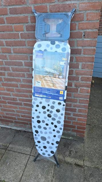 Nieuwe Strijkplank - Nog in Plastic! beschikbaar voor biedingen