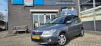 Skoda Roomster automaat, Luxe uitvoering met trekhaak, Auto's, 450 kg, Gebruikt, Roomster, Origineel Nederlands