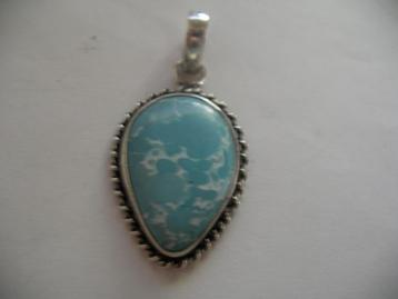 Een mooie Zilveren Hanger met Larimar edelsteen beschikbaar voor biedingen