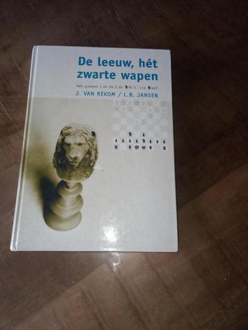 de leeuw schaakboek beschikbaar voor biedingen