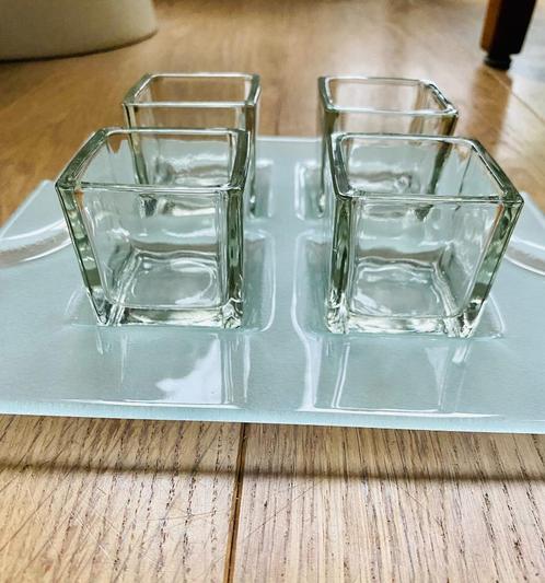 Set 4 theelichthouders glas / accubakjes met melkglas schaal, Huis en Inrichting, Woonaccessoires | Kandelaars en Kaarsen, Nieuw