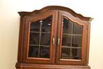 Notenhouten Vitrinekast 45251, Huis en Inrichting, Kasten | Vitrinekasten, Ophalen of Verzenden, Gebruikt, 25 tot 50 cm