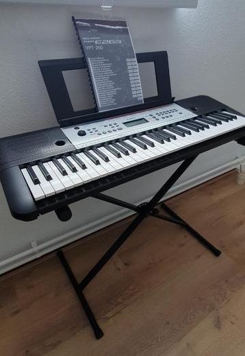 Yamaha Keyboard PSR-E263 / YPT-260 Piano keyboard beschikbaar voor biedingen