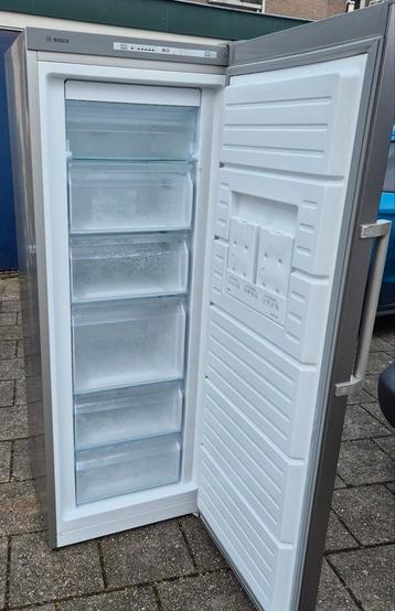 Vrieskast Bosch no frost ( R.V.S) 6 laden A++ beschikbaar voor biedingen