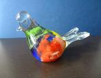 Glaskunst, mooi gekleurde vogel van kristal, Verzamelen, Ophalen of Verzenden, Zo goed als nieuw, Vogel, Beeldje of Figuurtje