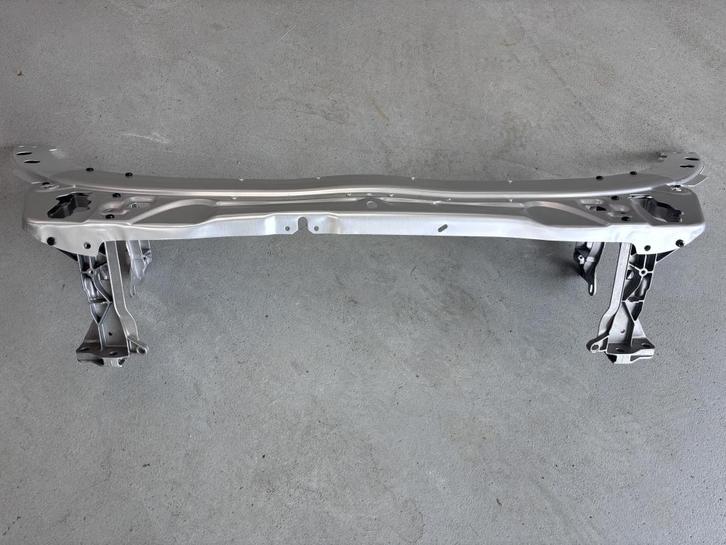 Front W205 nieuw bovenkant passend op C Klasse, Auto-onderdelen, Carrosserie en Plaatwerk, Mercedes-Benz, Voor, Gebruikt, Ophalen of Verzenden