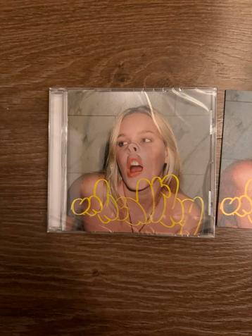 Anne-Marie Unhealthy cd met signed art card 