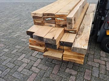 Eikenhout, balken,  planken,  meubelhout. vanaf €20,- p.mtr. beschikbaar voor biedingen