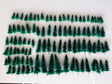 Model denneboompjes HO / N (98 stuks) beschikbaar voor biedingen