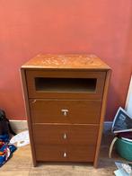 Gratis houten kastje met lades, Ophalen, Minder dan 50 cm, Gebruikt, Met lade(s)