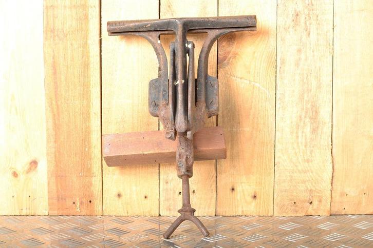 Oude Paramo 1945 zaagklem / zaag slijper bankschroef, Antiek en Kunst, Antiek | Gereedschap en Instrumenten, Ophalen of Verzenden