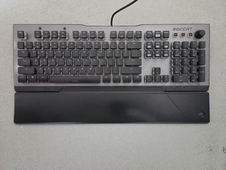 Roccat Vulcan 120 Aimo, Computers en Software, Toetsenborden, Gebruikt, Gaming toetsenbord, Ophalen