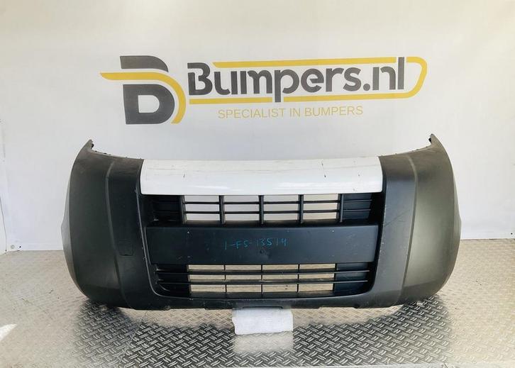 Bumper Citroen Nemo Peugeot Bipper Fiat Fiorino 1308778070 V, Auto-onderdelen, Carrosserie en Plaatwerk, Bumper, Voor, Gebruikt