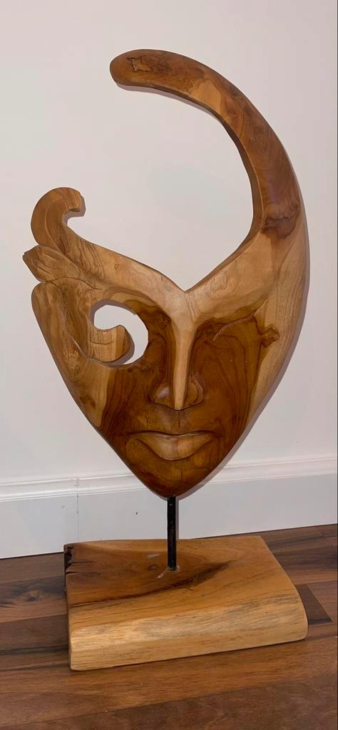 Handgemaakt houten decoratie MASKER op voet +/- 50 cm hoog, Antiek en Kunst, Kunst | Beelden en Houtsnijwerken, Ophalen of Verzenden
