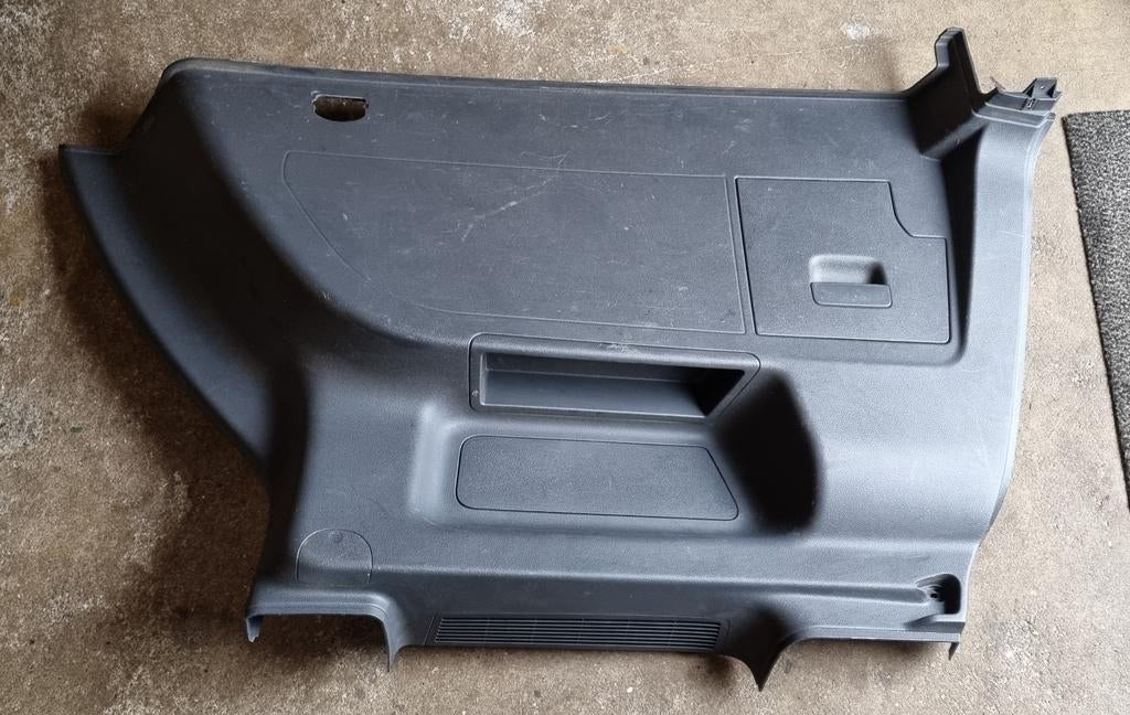 Volkswagen Touran Kofferbak Bekleding rechts, Auto-onderdelen, Interieur en Bekleding, Ophalen, Volkswagen