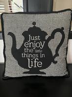 Riverdale kussen zwart enjoy life, Huis en Inrichting, Woonaccessoires | Kussens, Ophalen, Zo goed als nieuw, Zwart, Vierkant