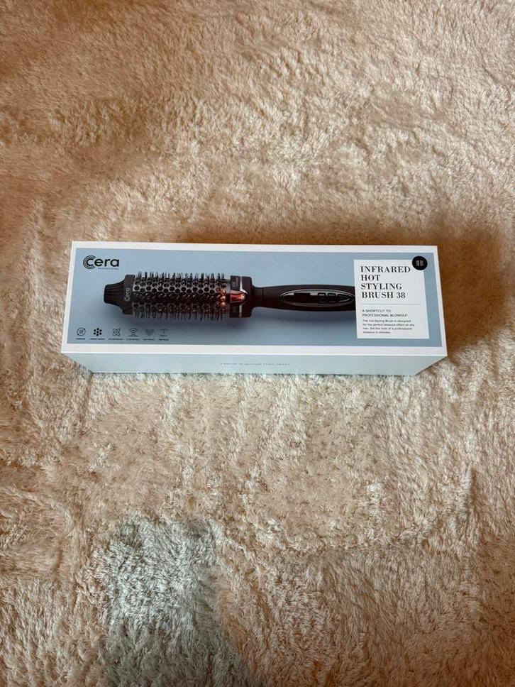 Cera Infrared Hot Styling Brush - 38 MM, Sieraden, Tassen en Uiterlijk, Uiterlijk | Haarverzorging, Zo goed als nieuw, Krultang of Stijltang