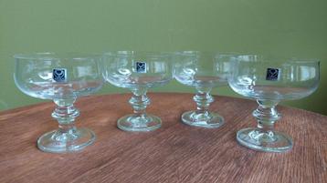 4 Vintage nieuwe Veba glas  Kristal glas Cocktail dessert beschikbaar voor biedingen