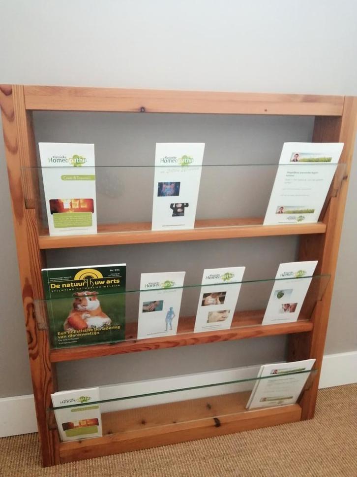 Folderrek voor professionele praktijk gezondheidszorg, Huis en Inrichting, Woonaccessoires | Wandplanken en Boekenplanken, Zo goed als nieuw