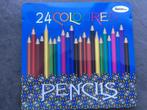 Kleurpotlodendoos met 24 kleurpotloden., Ophalen of Verzenden, Zo goed als nieuw