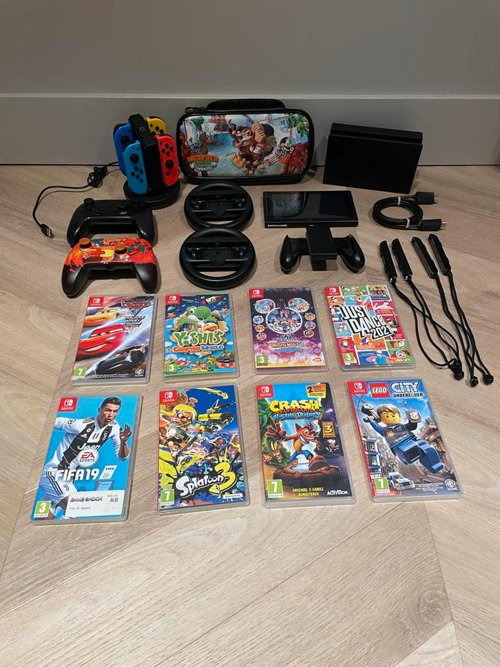 Nintendo Switch Compleet Pakket, 10 Games + extra set joycon, Spelcomputers en Games, Games | Nintendo Switch, Gebruikt, Avontuur en Actie