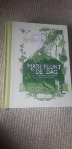 Boek Mari plukt de dag, Ophalen of Verzenden, Nieuw