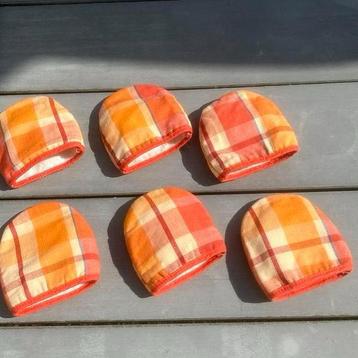 6 eierwarmers, jaren ‘70. beschikbaar voor biedingen