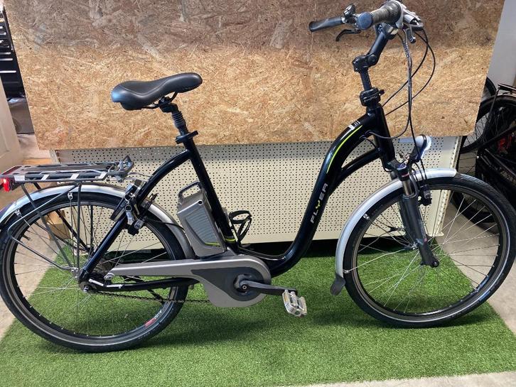 FLYER E-BIKE LAGE INSTAP MIDDENMOTOR DAMESFIETS 57 CM, Fietsen en Brommers, Fietsen | Dames | Damesfietsen, Zo goed als nieuw