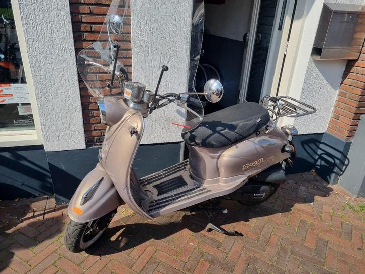 AGM New Flash smokey €199 zo ingeruild, loopt niet., Fietsen en Brommers, Overige Fietsen en Brommers, Nieuw, Ophalen