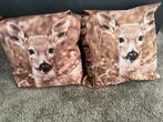 Twee tuinkussens met hert, Huis en Inrichting, Woonaccessoires | Kussens, Ophalen of Verzenden, Nieuw, Beige, Vierkant