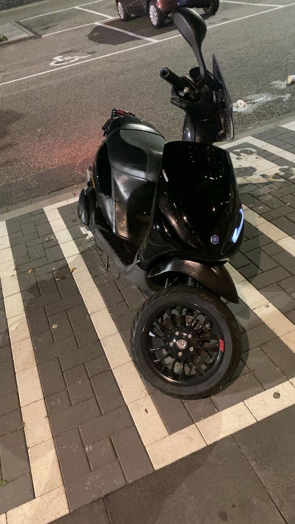 zip 70cc, Fietsen en Brommers, Scooters | Piaggio, Zo goed als nieuw, Zip, Tweetakt, Ophalen