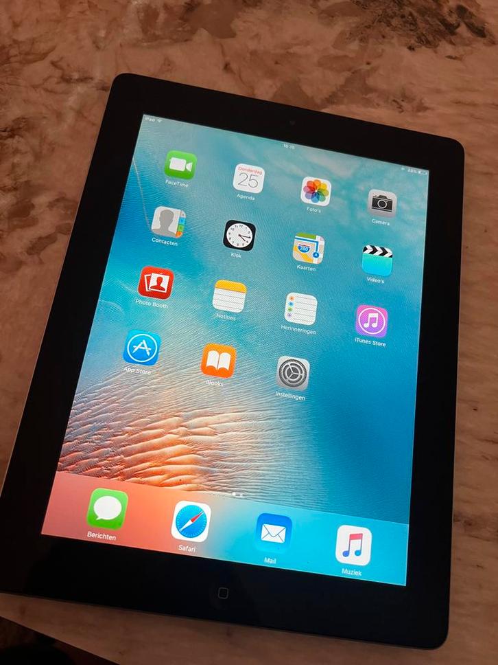 Apple iPad (16GB, Zilver) - Goedkoop!, Computers en Software, Apple iPads, Gebruikt, Apple iPad, Wi-Fi, 10 inch, 16 GB, Zilver