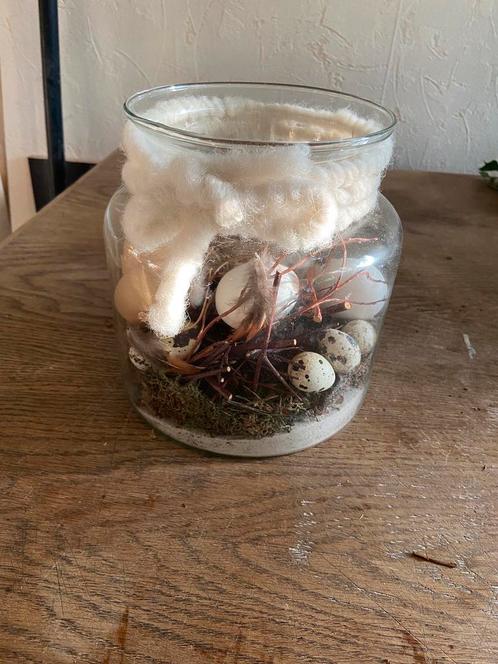 Prachtige Glazen stolp met Paas decoratie eieren, Huis en Inrichting, Woonaccessoires | Stolpen, Zo goed als nieuw, Ophalen of Verzenden