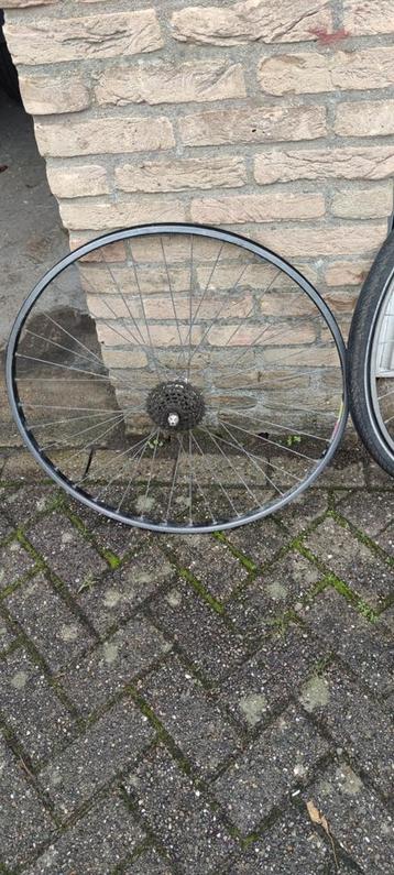 Goede wielen voor sport fiets met snelklem 25€ pstuk. beschikbaar voor biedingen