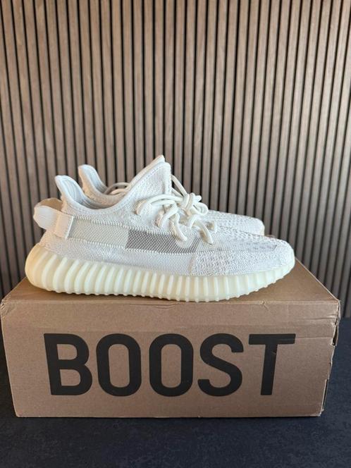 Adidas Yeezy Boost 350 V2 Bone Maat 42 2/3, Kleding | Heren, Schoenen, Nieuw, Sneakers of Gympen, Wit, Ophalen of Verzenden