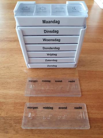 Medicijndoos, medicijnbox, pillendoos  beschikbaar voor biedingen