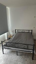 Bed tweepersoons twijfelaar nieuwe matras., Huis en Inrichting, Slaapkamer | Bedden, Leuke twijfelaar 2 persoons, 140 cm, Metaal