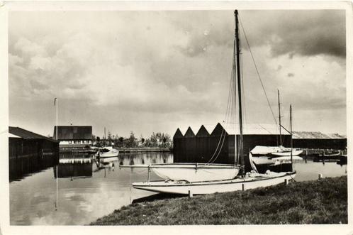 Sneek, Jachthaven - boten - ongelopen, Verzamelen, Ansichtkaarten | Nederland, Ongelopen, Friesland, 1920 tot 1940, Ophalen of Verzenden