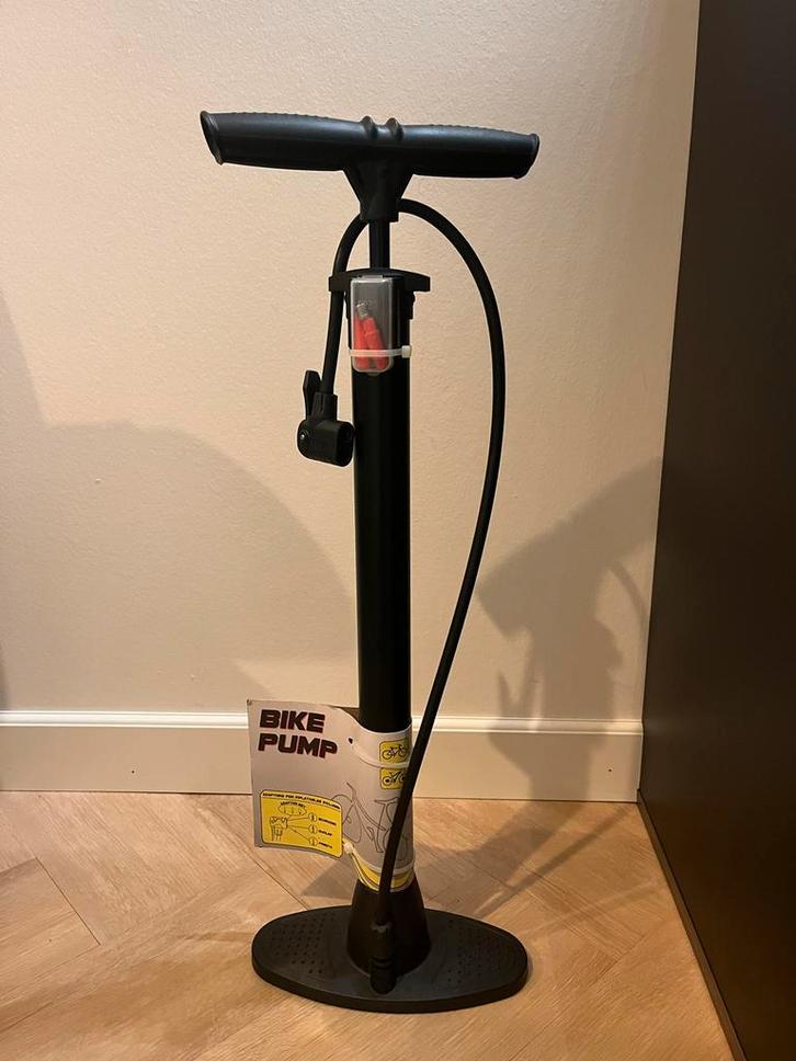 Te koop: Fietspomp (nieuw, ongebruikt), Fietsen en Brommers, Fietsaccessoires | Fietspompen, Nieuw, Drukmeter, Ophalen of Verzenden