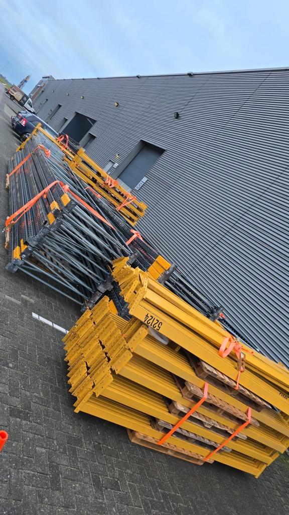 Pallet stelling - 114 meter - Staanders 7m hoog, Doe-het-zelf en Verbouw, Steigers, Gebruikt, Overige typen, 5 meter of hoger