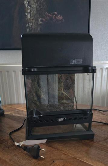 Exoterra Nano 20x20x20 inclusief compact top.  beschikbaar voor biedingen