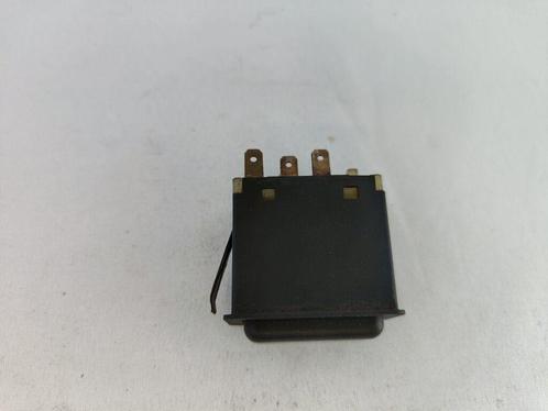 Achterruit verwarming schakelaar BMW 3 / 5 serie E30 E28  61, Auto-onderdelen, Dashboard en Schakelaars, BMW, Gebruikt, Ophalen of Verzenden