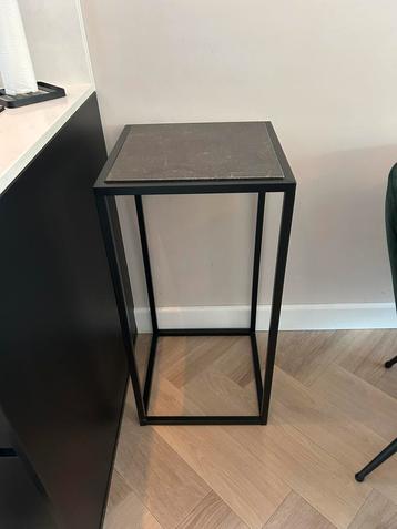 Zuil/pilaar te koop beschikbaar voor biedingen