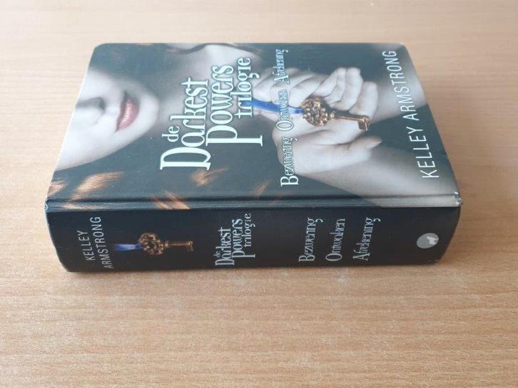 Kelley Armstrong - The Darkest Power trilogie (HC, ned), Boeken, Fantasy, Gelezen, Ophalen of Verzenden