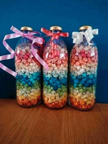Fles origami lucky stars decoratie beschikbaar voor biedingen