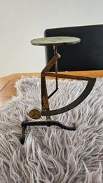 Antieke briefweger 22 cm hoog., Ophalen