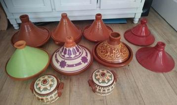 Diverse tajines beschikbaar voor biedingen