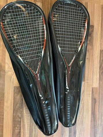 2 Squash rackets TECHNO PRO beschikbaar voor biedingen