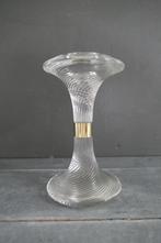 Vintage zware glazen kandelaar met koperen ring Memphis, Verzenden, Glas